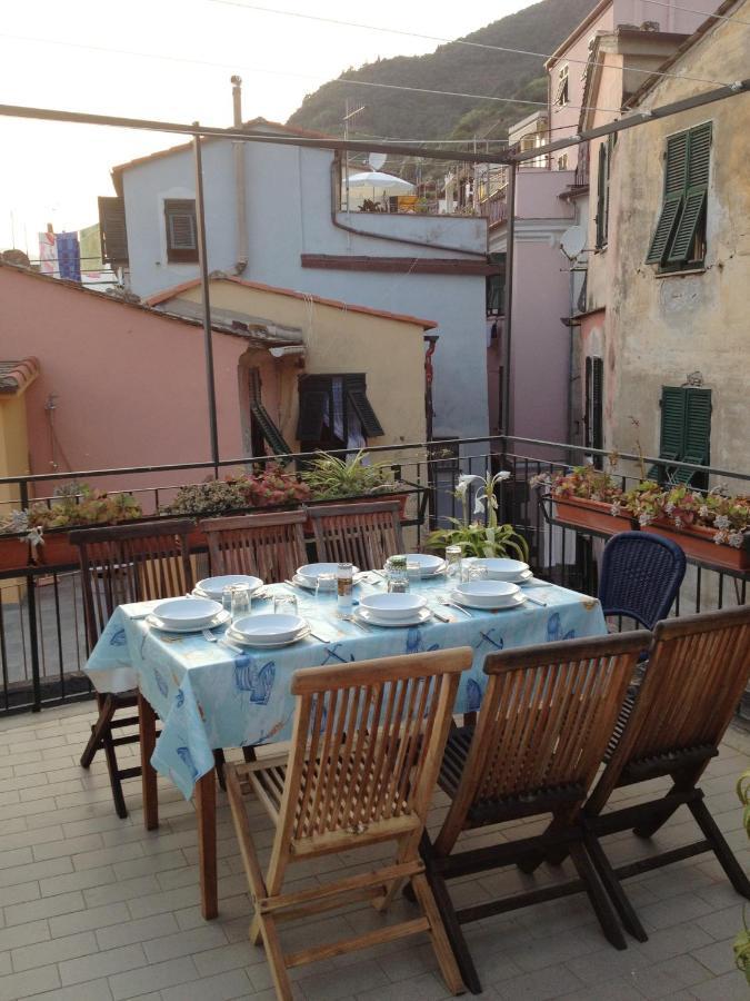 ヴェルナッツァLa Terrazzaアパートメント エクステリア 写真