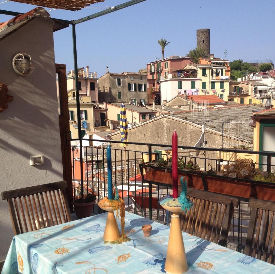 ヴェルナッツァLa Terrazzaアパートメント エクステリア 写真