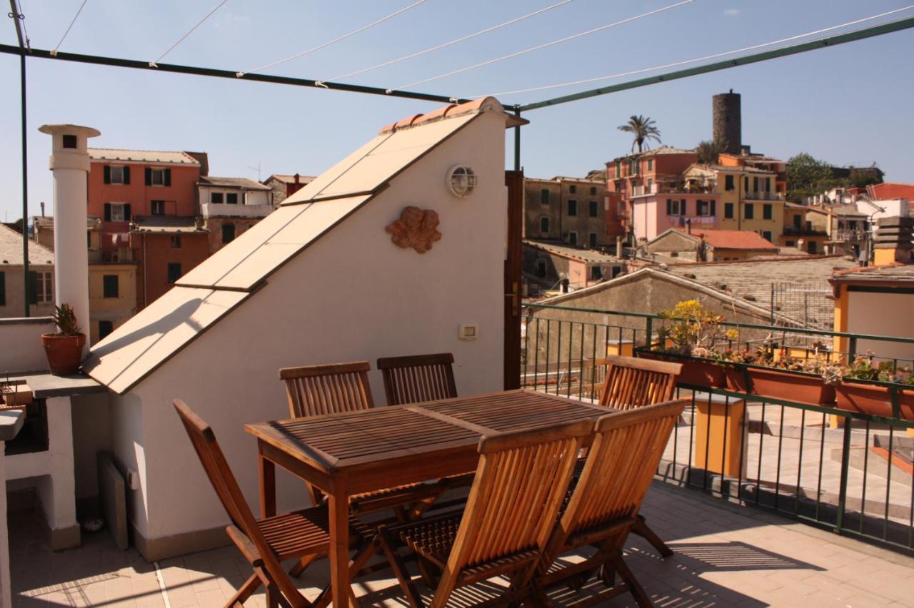 ヴェルナッツァLa Terrazzaアパートメント エクステリア 写真